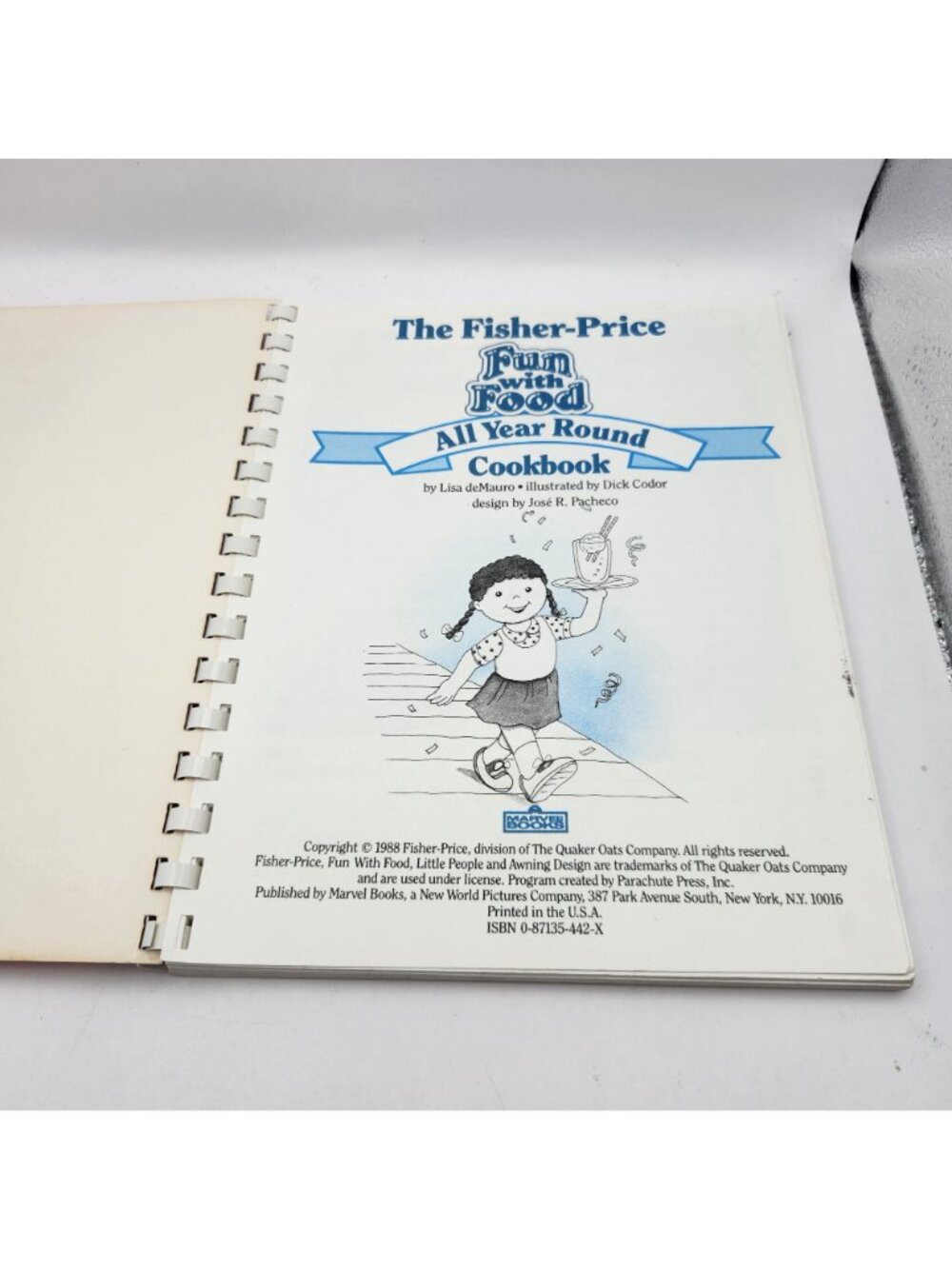 Fisher-Price Fun With Food All Year Round Childrens Cookbook 1988 Spiral Bound - Picture 3 of 3